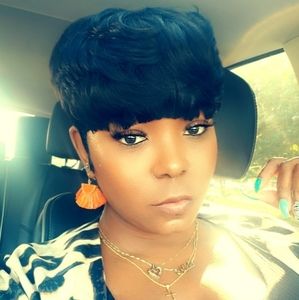 Meet your Posher, Nikki